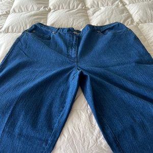 Ruby rd jean elastic on sides . regular length.